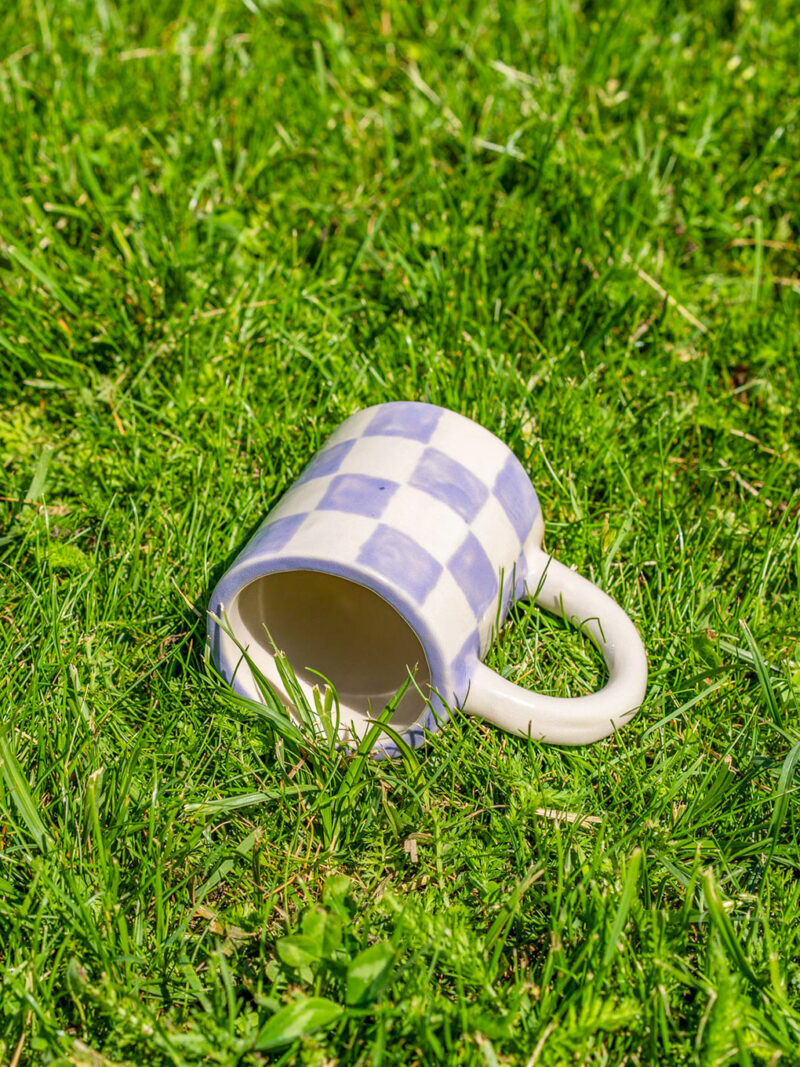 malý hrníček lila Chess